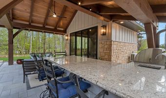 6830 N PURDY Pkwy, Appleton, WI 54913