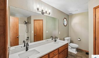 204 E 8th St, Adrian, MO 64720