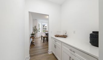 5 Melinda Ct, Bayville, NJ 08721