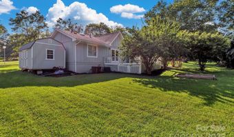 5 Fairway Dr, Arden, NC 28704