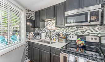 8 Palatka St, Arden, NC 28704