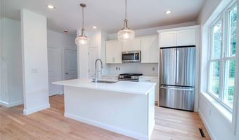 55 Pepper Bush Trl, Narragansett, RI 02874
