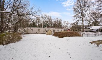 2218 Lee Dr, Akron, OH 44306
