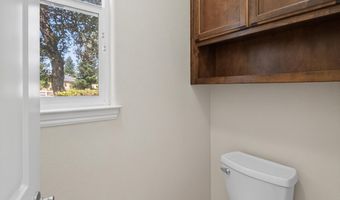 16550 Bamboo Ct, Anderson, CA 96007