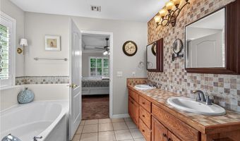 3006 NW Apple Harvest, Bentonville, AR 72712