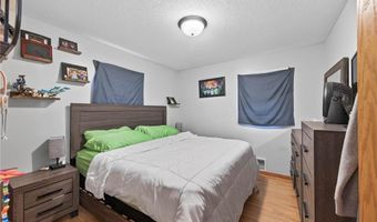 651 Randall Dr, Anoka, MN 55303