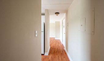 126 Triangle St APT B33, Danbury, CT 06810