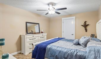 57 Lakeview Pt, Alexander City, AL 35010