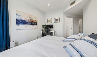 12000 Goshen Ave 203, Los Angeles, CA 90049
