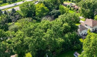 4 N Niles Ave, Addison, IL 60101