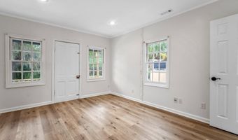 609 Carteret St 2, Beaufort, SC 29902