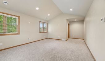 4226 E APPLESEED Dr, Appleton, WI 54913