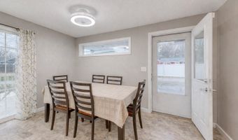 40 Cottage Grove Cir, Bloomfield, CT 06002