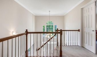 420 April Oaks Ct, Ballwin, MO 63021