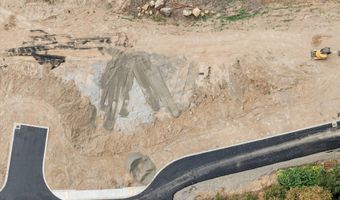 Poplar DR 10, Bingen, WA 98605