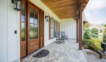 173 Circlestone Dr, Adel, GA 31620