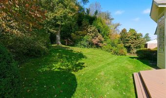 8200 BEECH TREE Rd, Bethesda, MD 20817