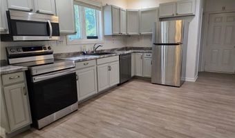 2 Chapel Ln, Lincoln, RI 02865