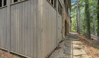 276 Ledges Trl, Alexander City, AL 35010