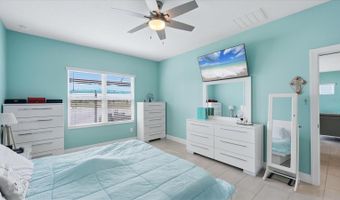 6230 ROADSTEAD Ct, Apollo Beach, FL 33572