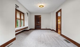 957 Cleveland Ave, Amherst, OH 44001