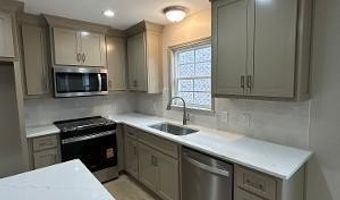 212 S 3rd St, Amory, MS 38821
