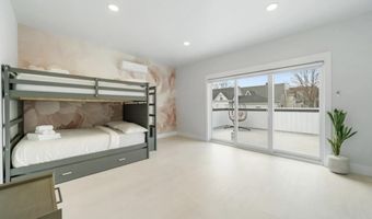 161 BROADWAY 1F, Bayonne, NJ 07002