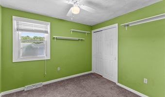 71 Hawthorne Pl, North Providence, RI 02904