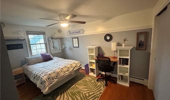 7 Boulevard E, Middletown, RI 02842