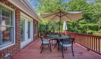 1368 Sunnyhill Dr, Camden, SC 29020