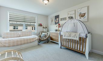 3075 N Spurway Dr, Ann Arbor, MI 48105