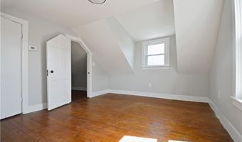 153 Mt Hope Ave, Bristol, RI 02809