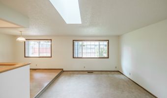 1949 WALN CREEK Dr, Salem, OR 97306