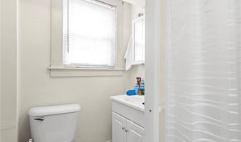 134 Duke St, East Greenwich, RI 02818