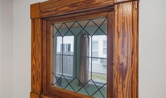 1115 7th St, Baldwin City, KS 66006