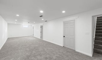 5225 Erindale Dr, Delhi, OH 45238