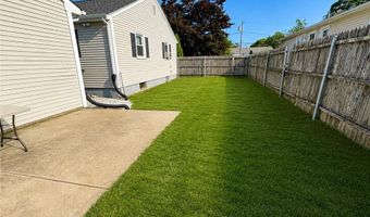 52 Tiffany St, North Providence, RI 02904