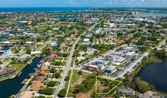 1127 MARCO LAKE Dr, Marco Island, FL 34145