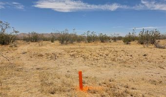 1 Cathedral Dr, Apple Valley, CA 92307