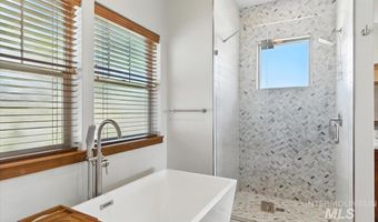4223 N La Fontana Way, Boise, ID 83702
