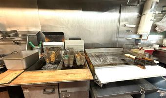 2202 E MONUMENT St, Baltimore, MD 21205