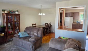 710 East St, Bottineau, ND 58318