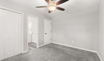 794 Robinhood Dr, Aurora, OH 44202