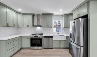 5 Buxton Ct, Barnegat, NJ 08005