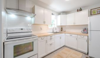 26 Roland Dr, Allenstown, NH 03275