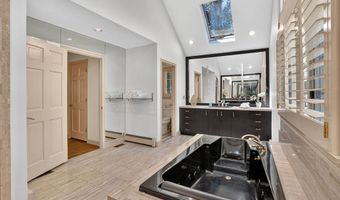 3 Newman Hill Dr, Andover, MA 01810
