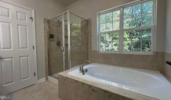 12817 RUSTIC ROCK Ln, Beltsville, MD 20705