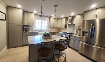 30 Barney Ave, East Providence, RI 02916