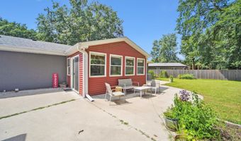 4905 SW 15th St, Des Moines, IA 50315