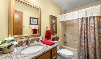 1067 Brighton Dr, Alcoa, TN 37701